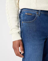 MĘSKIE SPODNIE JEANSOWE WRANGLER TEXAS SLIM BLUE SILK W12SAO67S 112141145